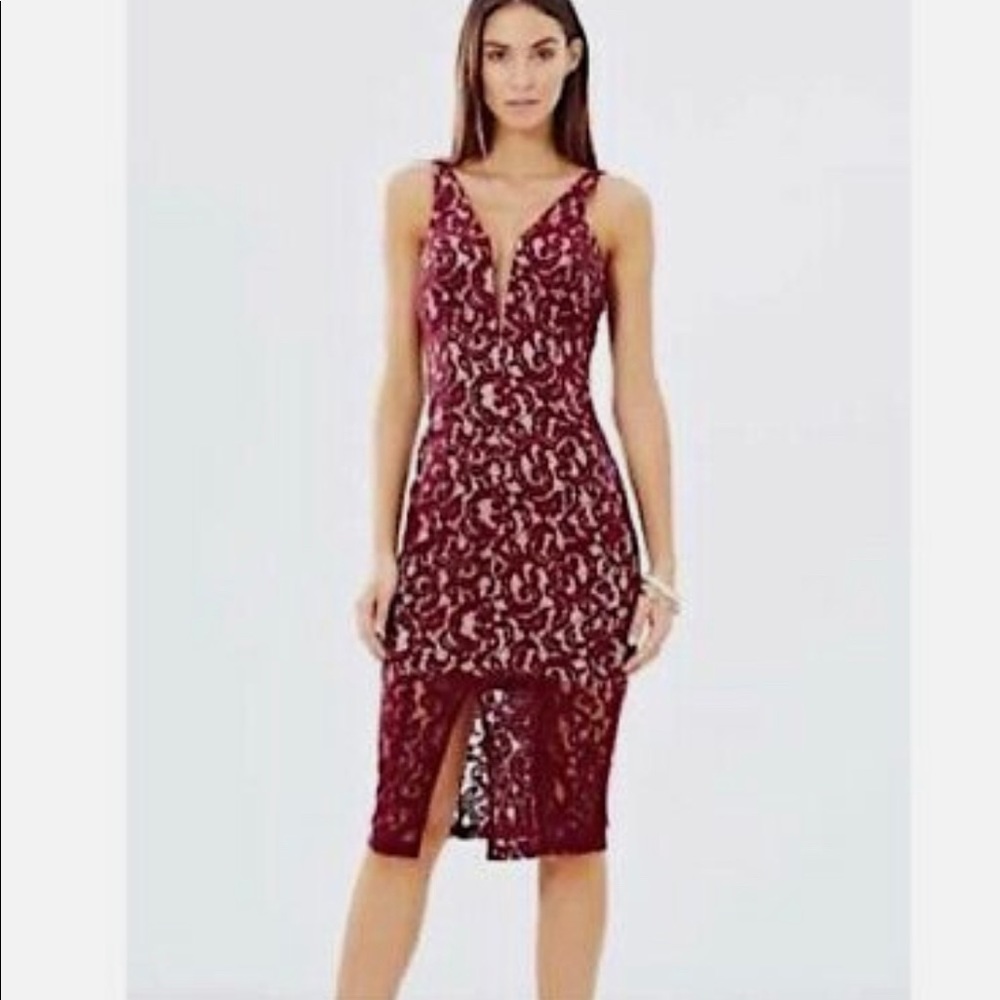 Bardot Plunging Neckline lace dress sz 6